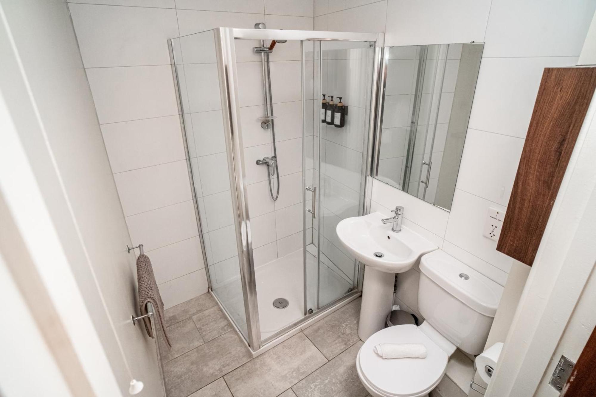 3 Bedroom Central Apartment In Belfast City Centre Εξωτερικό φωτογραφία
